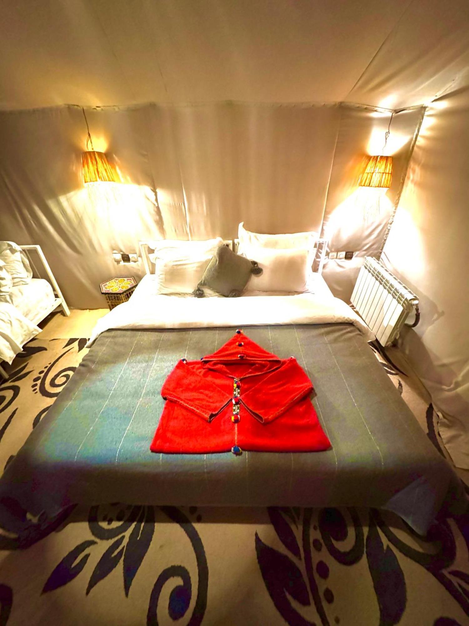 Sahara Vibes Luxury Camp Villa Мерцуга Екстериор снимка