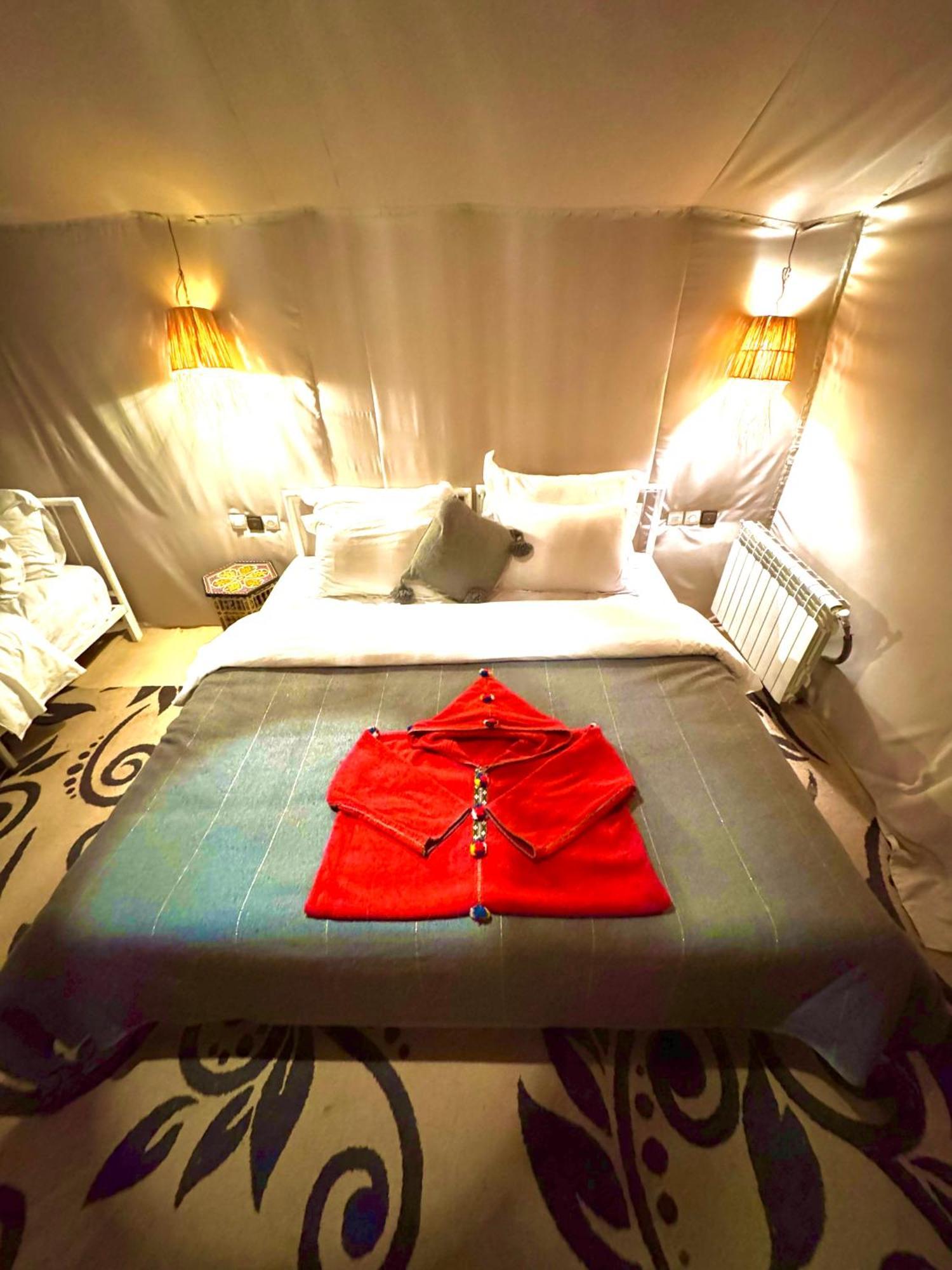 Sahara Vibes Luxury Camp Villa Мерцуга Екстериор снимка